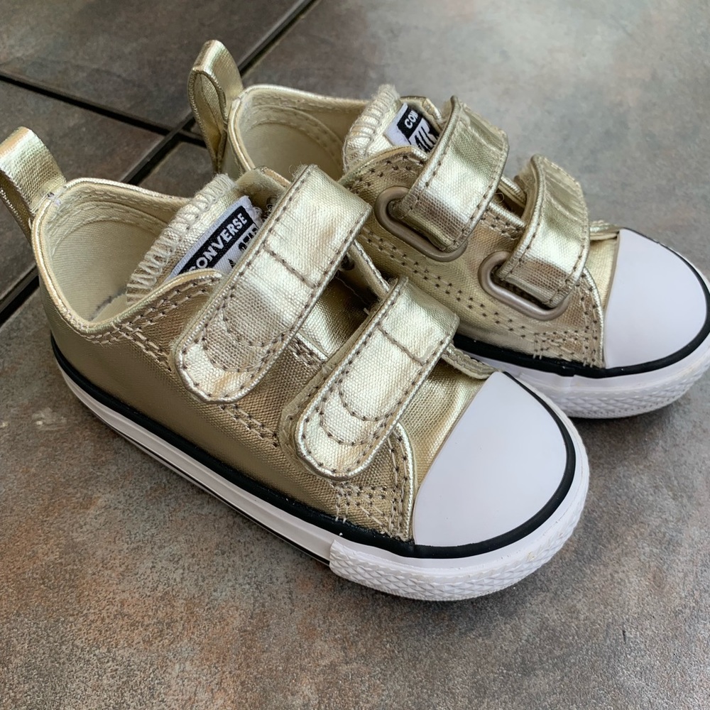 Toddler girls gold converse Velcro shoes